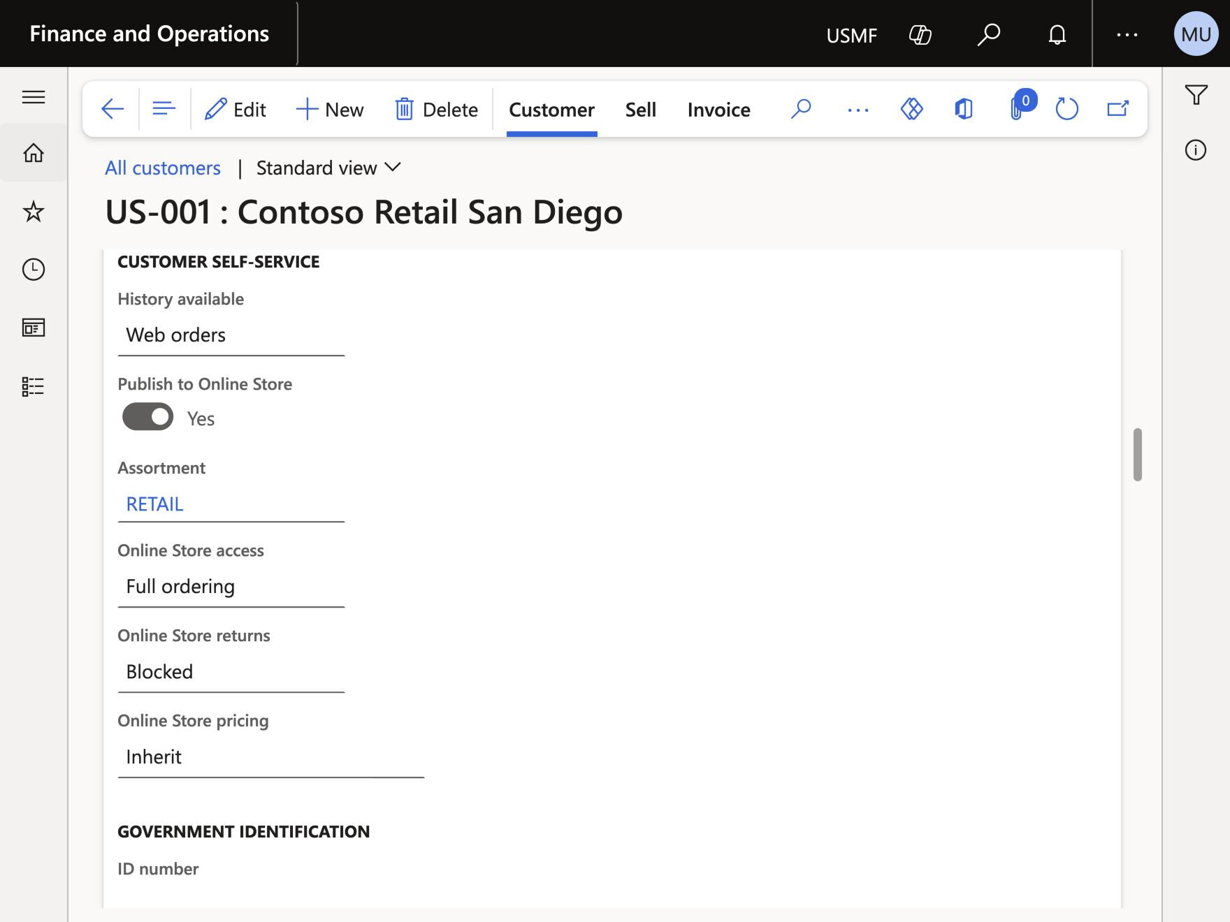 Dynamics 365 Finance and Operations screen: a customer record with Publish to Online Store set to Yes, the assortment group, the access, the returns rule and the pricing rule