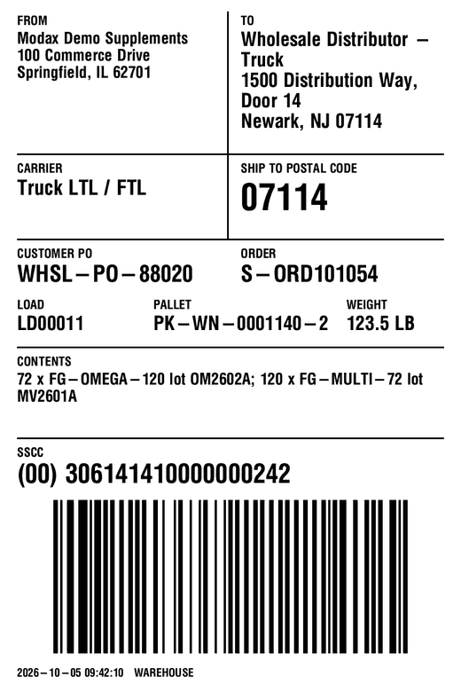 Shipping label of a pallet printed by Modax WMS: ship to address, order, weight and the SSCC as a GS1-128 bar code